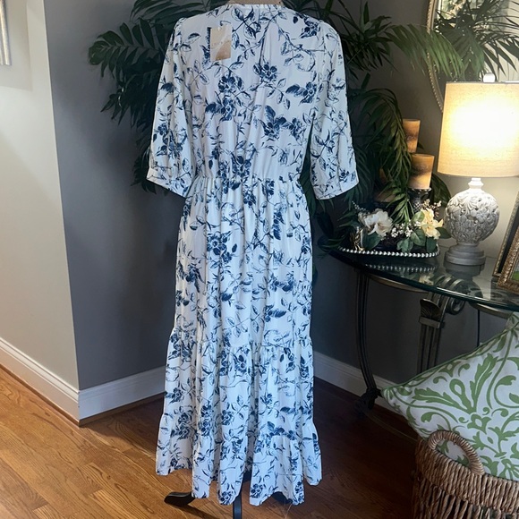 Chicwish Elegant Blue Floral Maxi Dress NWT - Picture 5 of 14